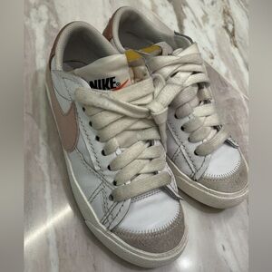 Nike Women's White and Pink Sneakers